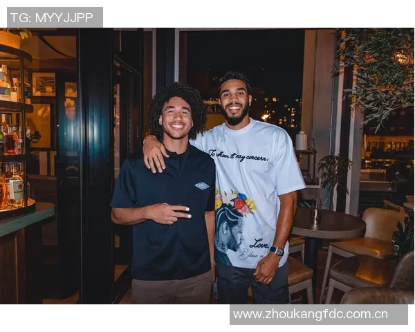 塔图姆担任运营总监向杜克队员传达支持与关怀信息