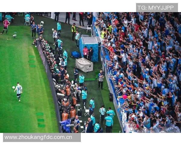 阿根廷队在迈阿密国际基地举行首场训练备战新赛季 阿根廷队在迈阿密国际基地举行首场训练备战新赛季