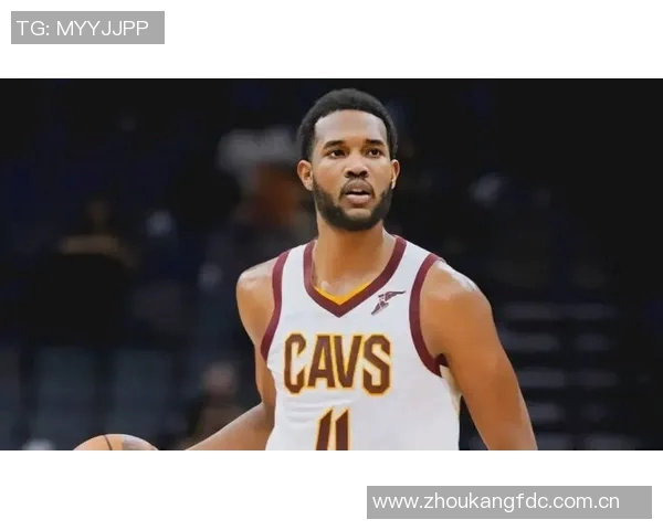 小莫布里首秀表现亮眼18分钟内贡献12分6板2助助力球队胜利 小莫布里首秀表现亮眼18分钟内贡献12分6板2助助力球队胜利