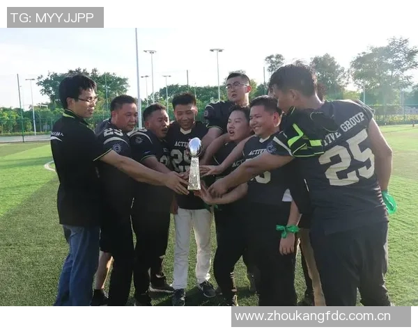 快船全队团建活动共赏橄榄球比赛并拍摄合影留念欢乐时光 快船全队团建活动共赏橄榄球比赛并拍摄合影留念欢乐时光