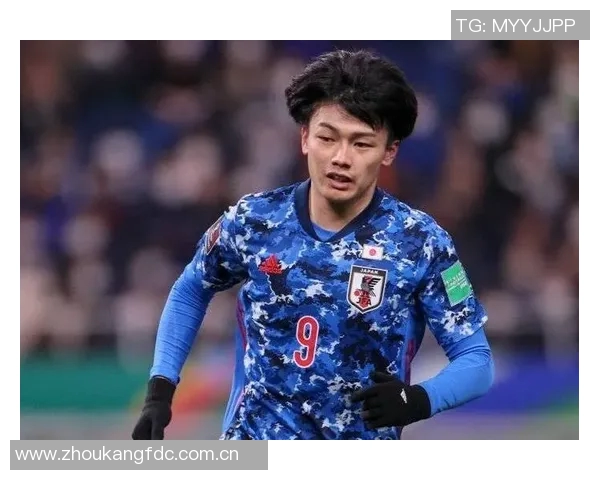 上田绮世梅开二度绝杀费耶诺德登顶荷甲射手王争夺战