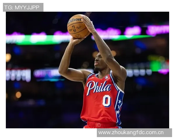 马克西半场表现出色10投6中砍下18分3篮板4助攻尽管有4次失误依然贡献良多