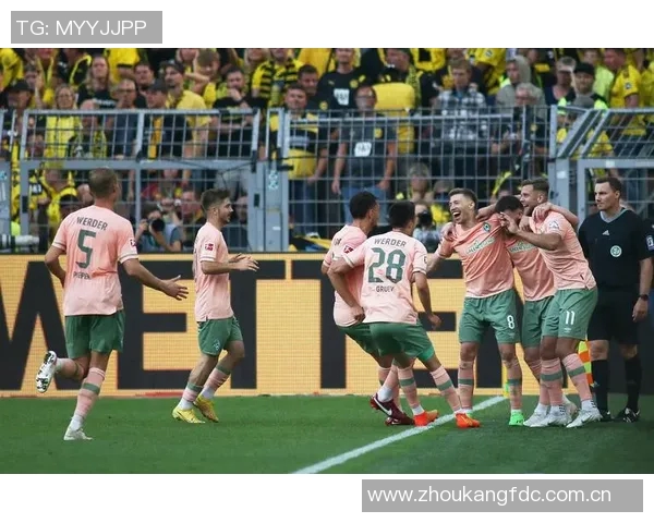 多特蒙德遭汉堡绝平柯尼希斯多费尔97分钟头球扳平比分