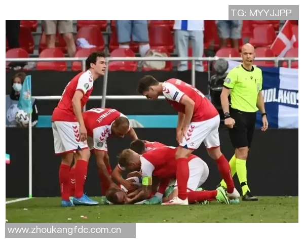 阿利松与戈麦斯意外相撞队医紧急救助后比赛得以继续进行