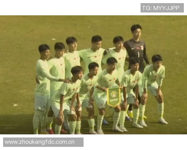 U15国足角球失误直接出底线展现脚法不足引发热议